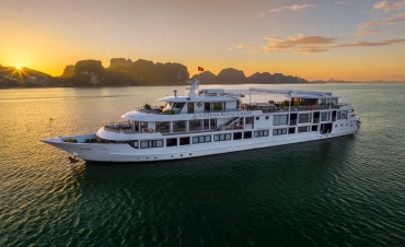 Athena Royal Cruise - Halong Bay 2 Days 1 Night