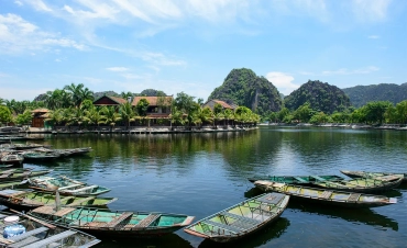 Vietnam Discovery Tour: Culture, Nature & Highlights