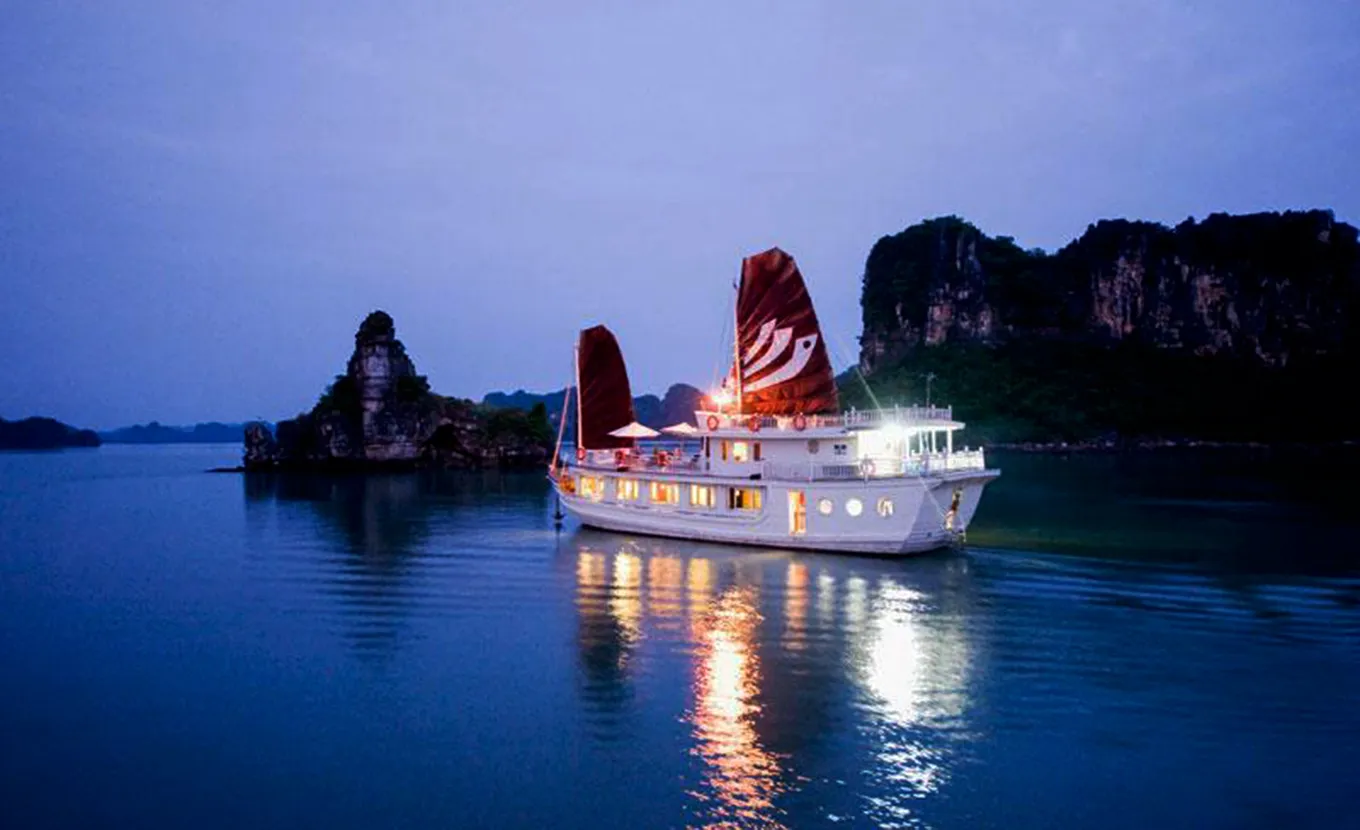 Bhaya Legend Cruise 1 Cabin - Halong Bay 3 Days 2 Nights