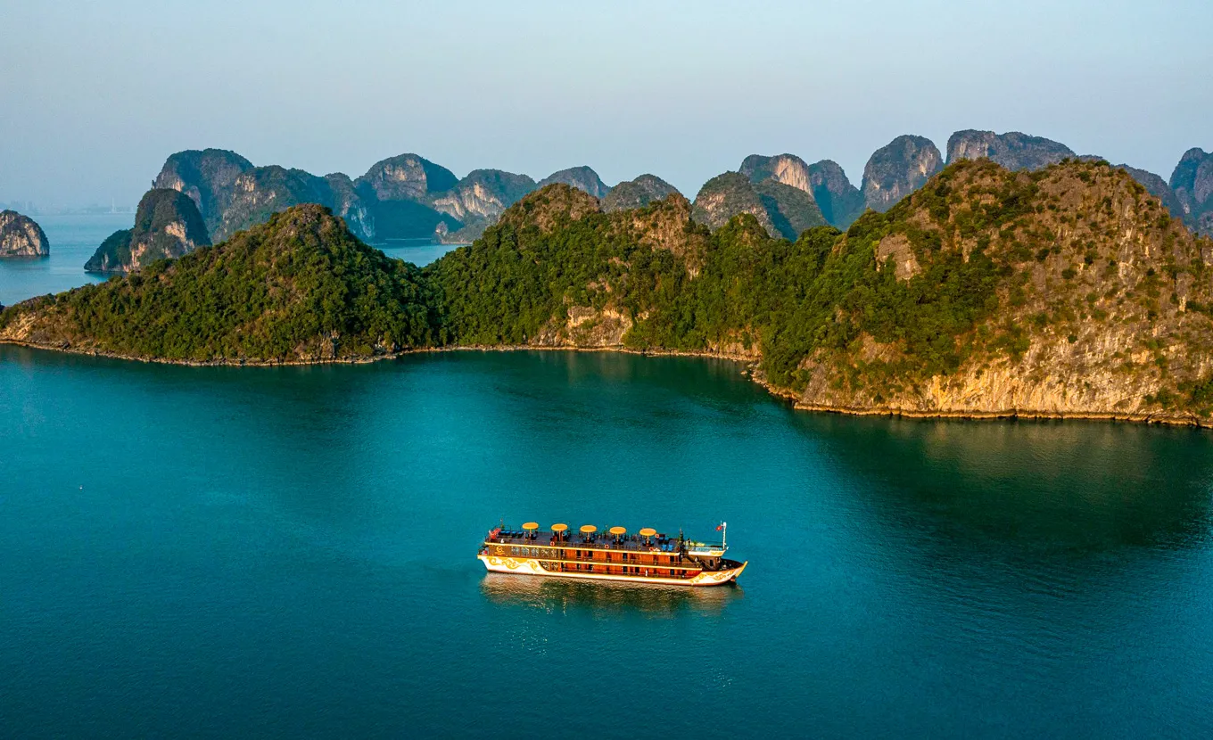 Nostalgia Cruise - Lan Ha Bay 2 Days 1 Night